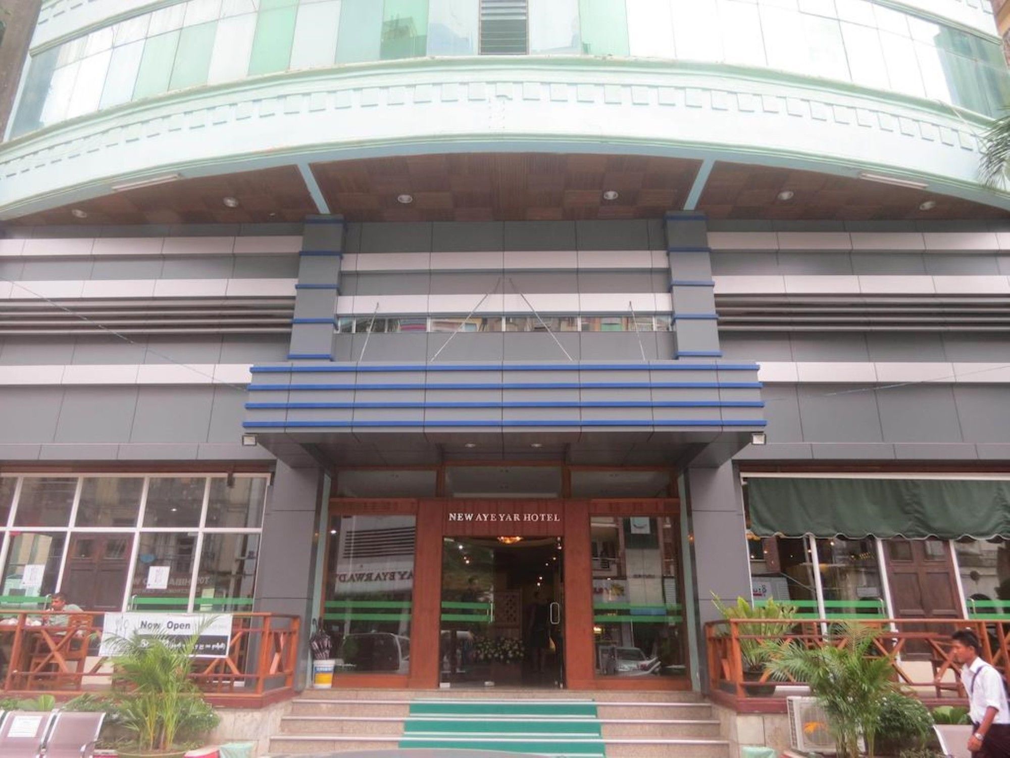 City Hotel Yangon Exterior photo