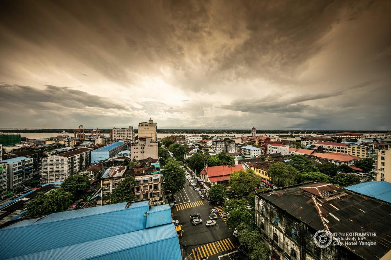 City Hotel Yangon Exterior photo